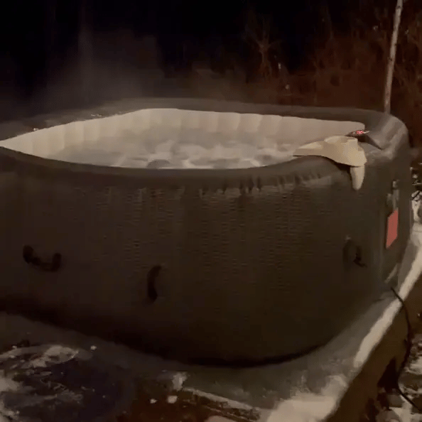 Inflatable Hot Tub Spa – 4–6 People, 130 Bubble Jets